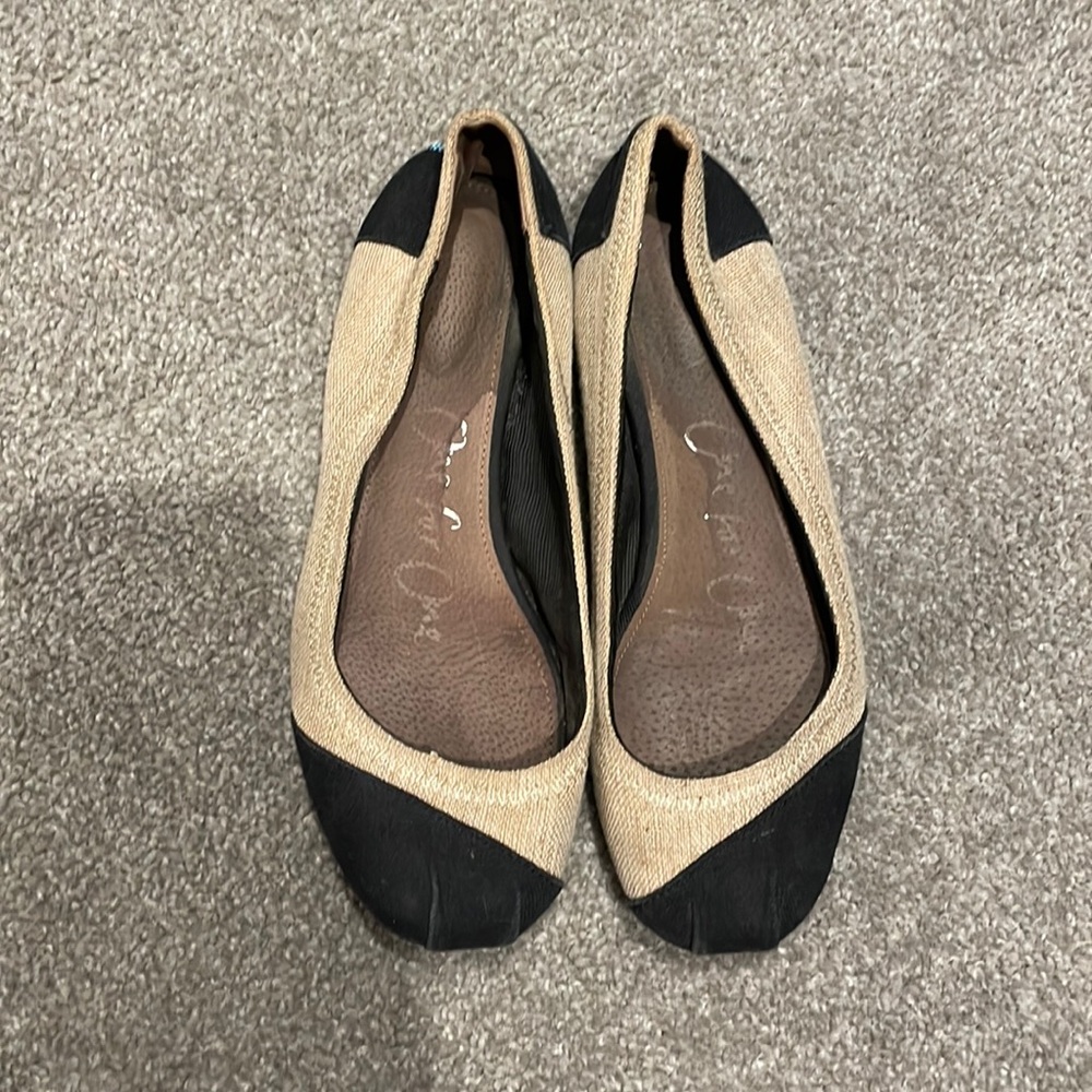 Tom’s Ballet Flats